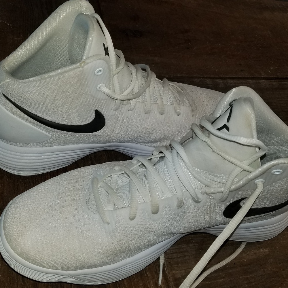 mens nike basketball shoes